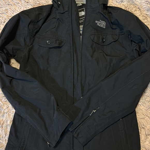 The North Face Women’s K Rain Jacket- Medium- Like New - Picture 9 of 16